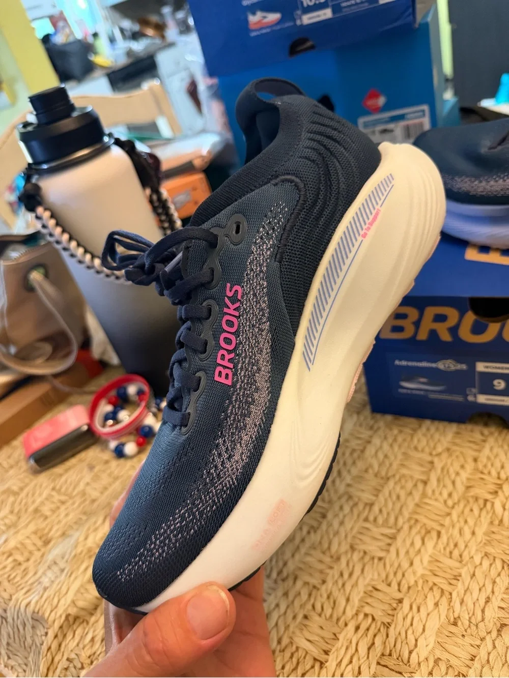 Brooks Women's Adrenaline GTS 25 Spellbound/Blazing Bell/Pink  sz 9 woman new!!